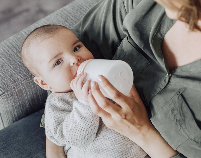 SUAVINEX Biberon Zero-Zero Anti-Colique - D�bit Moyen - 270ml (6)